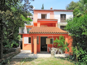Apartment Pineta-2 by Interhome